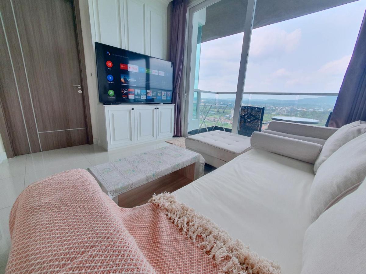Delmare Beachfront Bangsaray Premium *