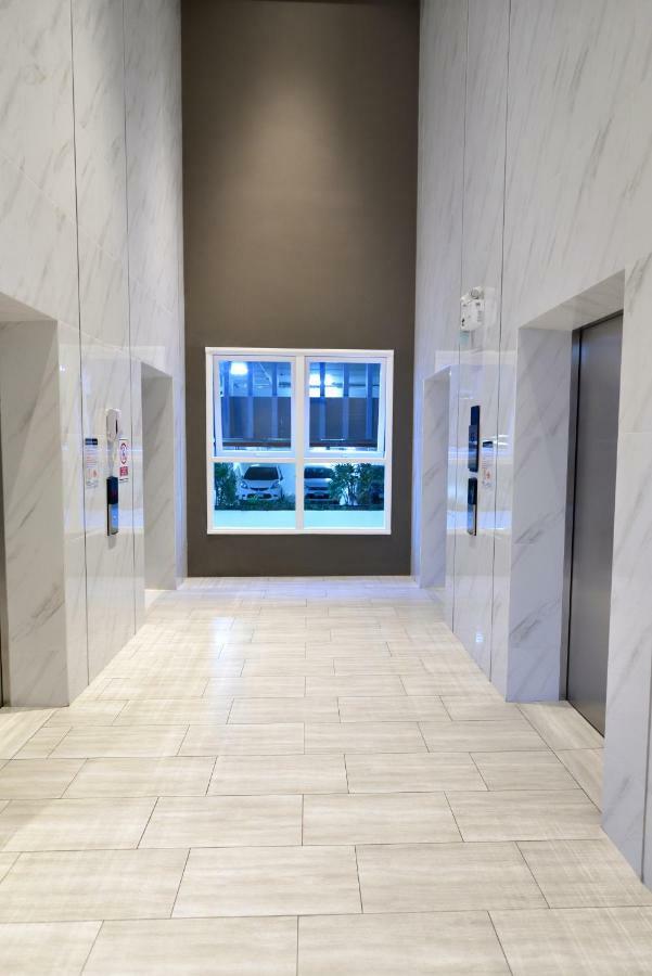 Delmare Beachfront Bangsaray Premium Apartment Bang Sare