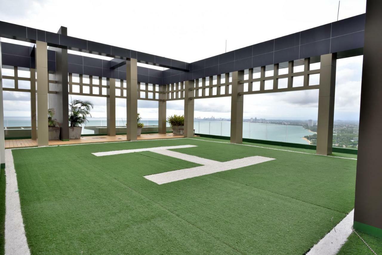 Delmare Beachfront Bangsaray Premium