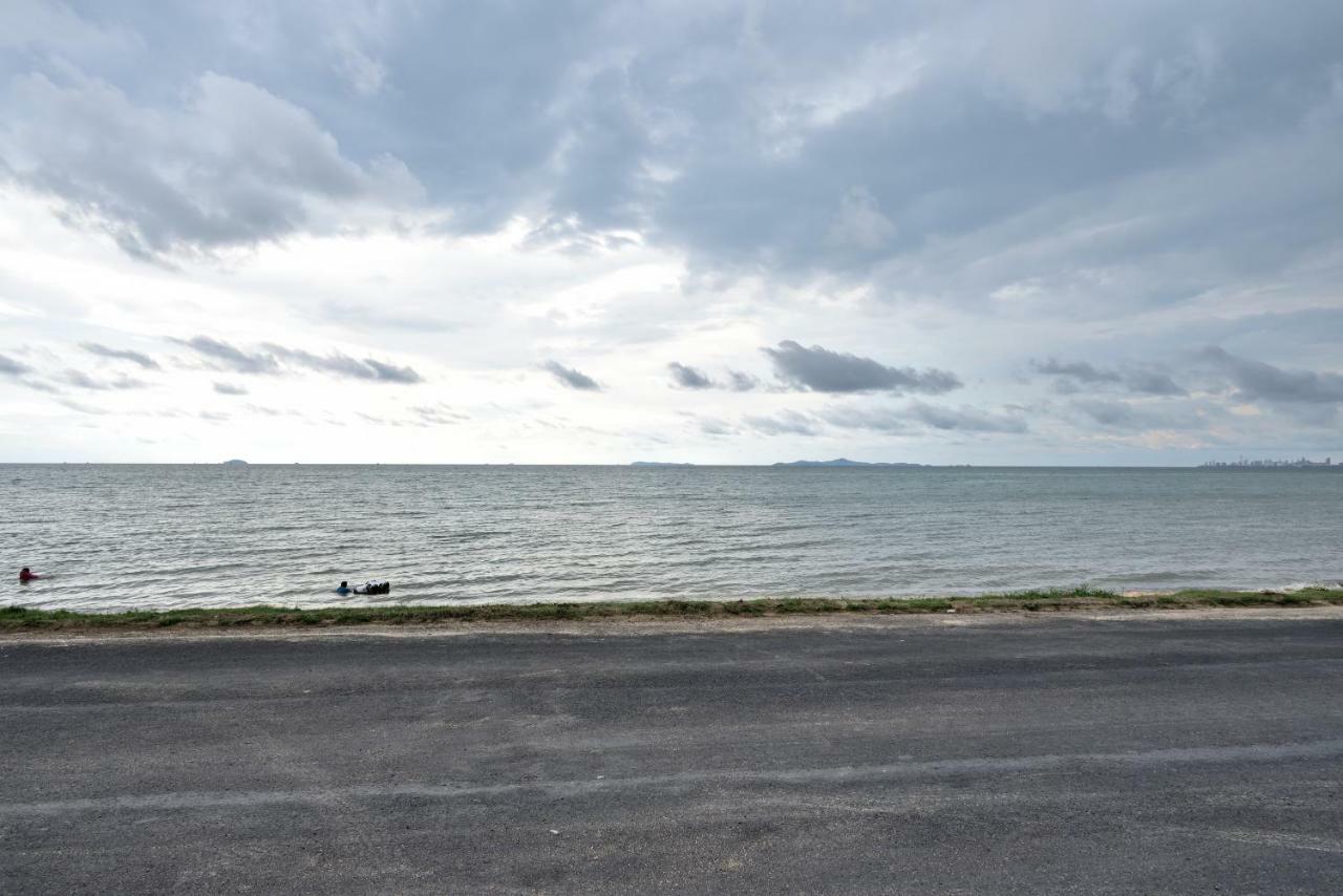 Delmare Beachfront Bangsaray Premium Apartment *